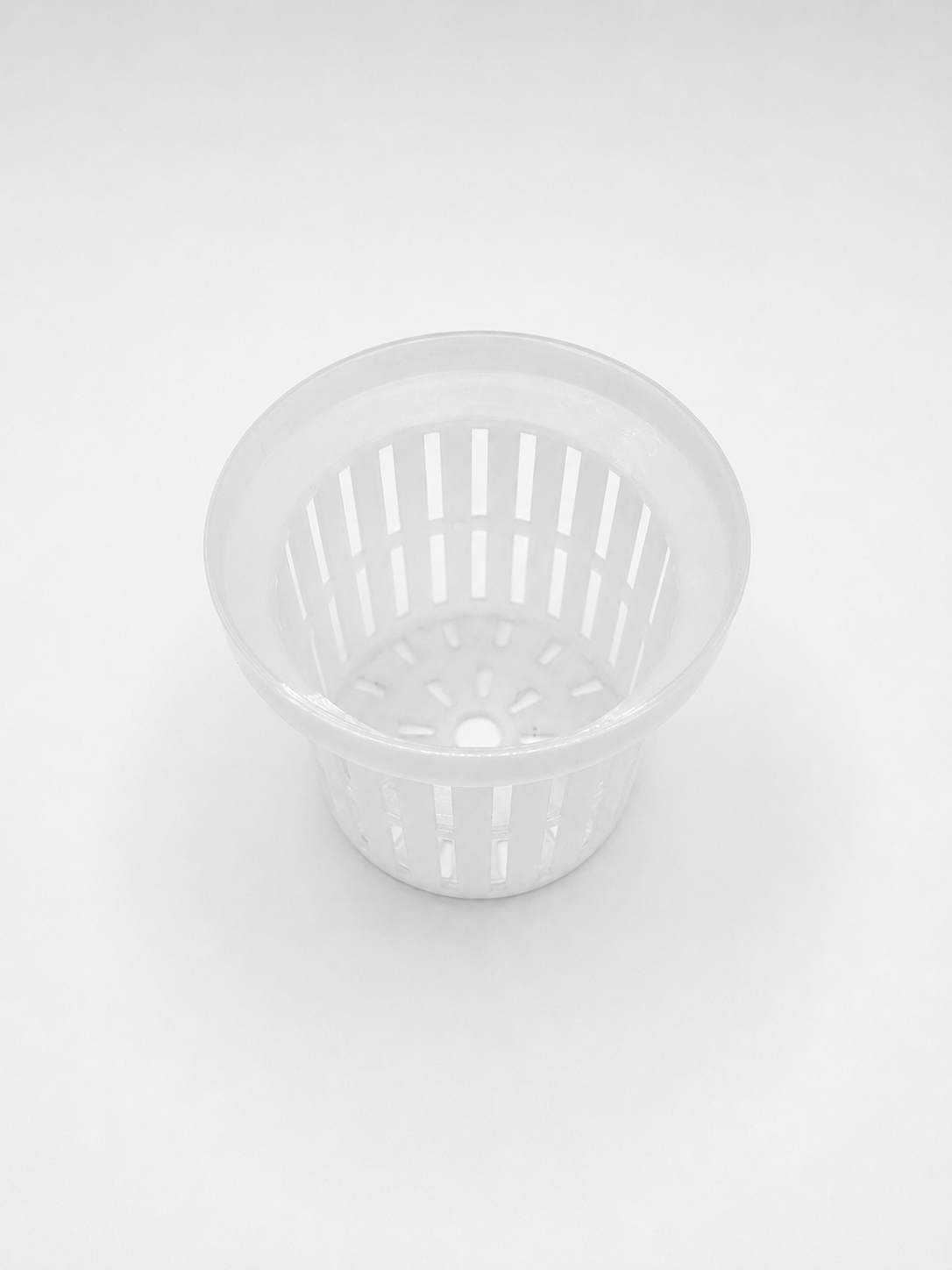[Digital] Set of Self-Watering Round Pots with Net Inserts