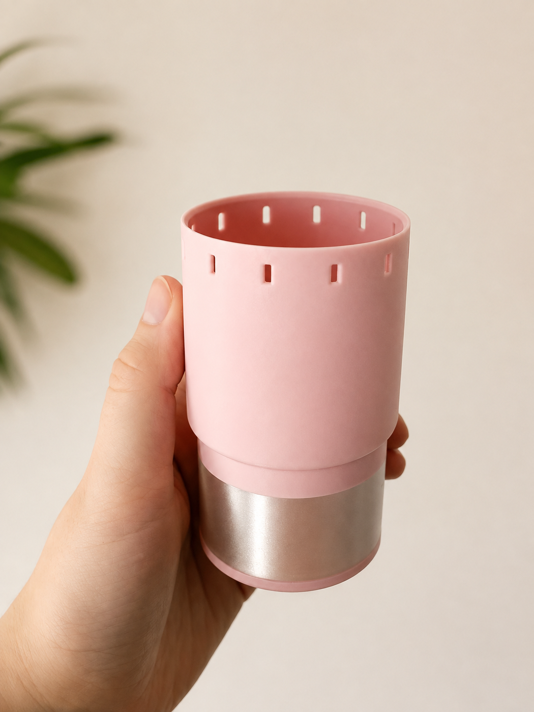 Self-Watering Pot with Net Insert